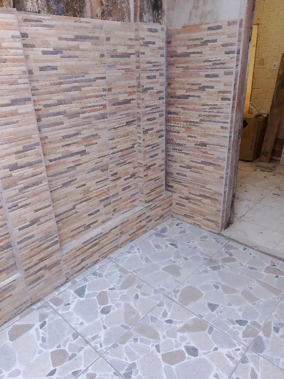 Pedreiro disponível 