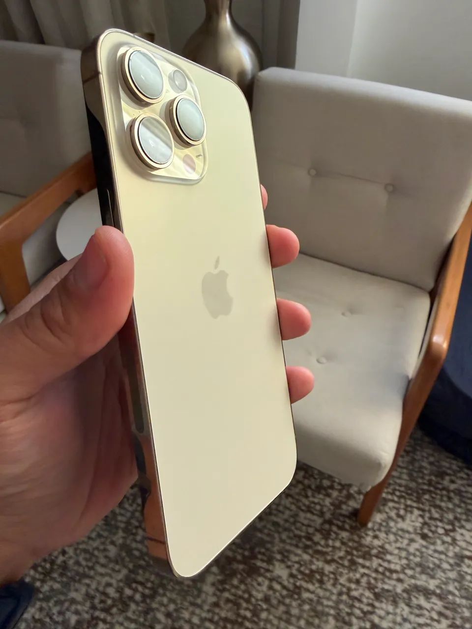iPhone 14 1 TB Dourado | Impecável - Foto 2