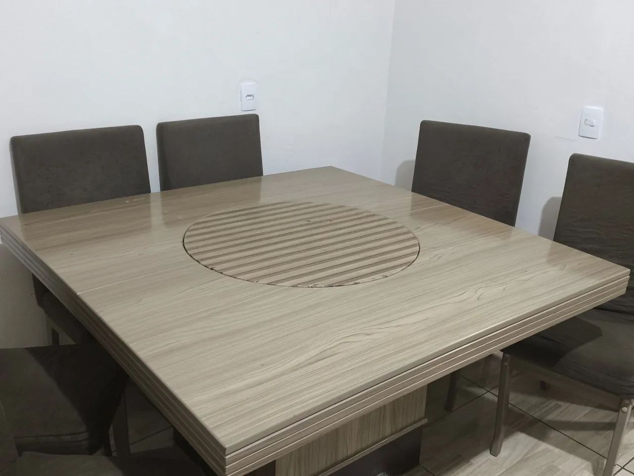 Mesa com cadeiras