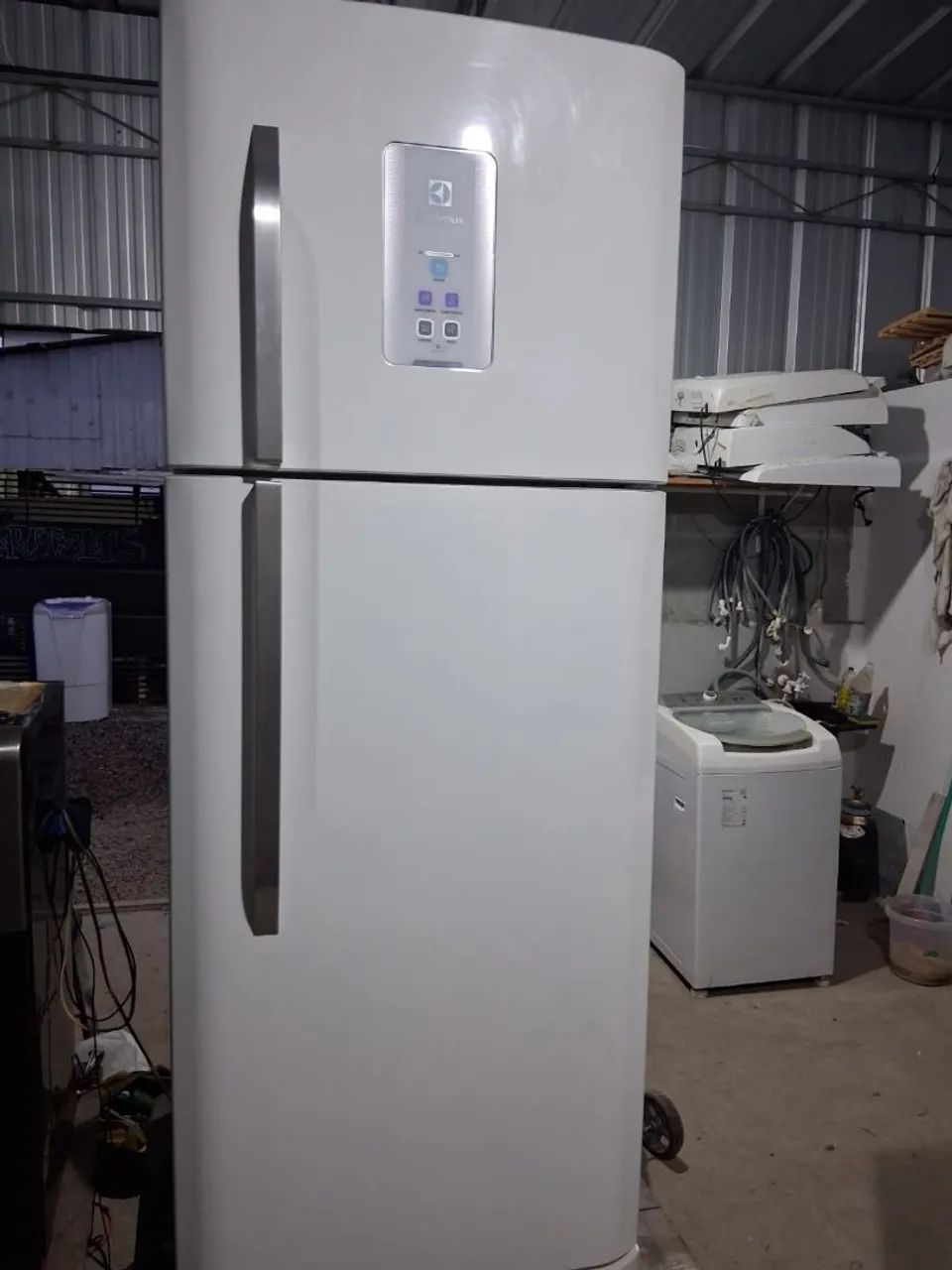 Vendo geladeira duplex frost free Electrolux 