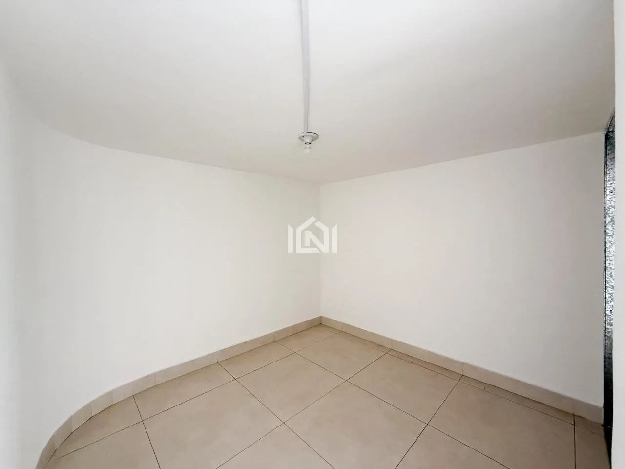 Sala comercial térrea para Locação no miolo da Granja Viana - Foto 5