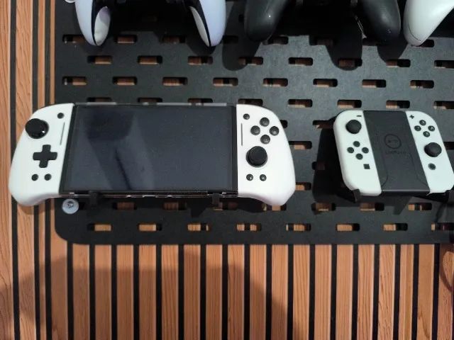 Nintendo Switch oled + Acessorios - Foto 2