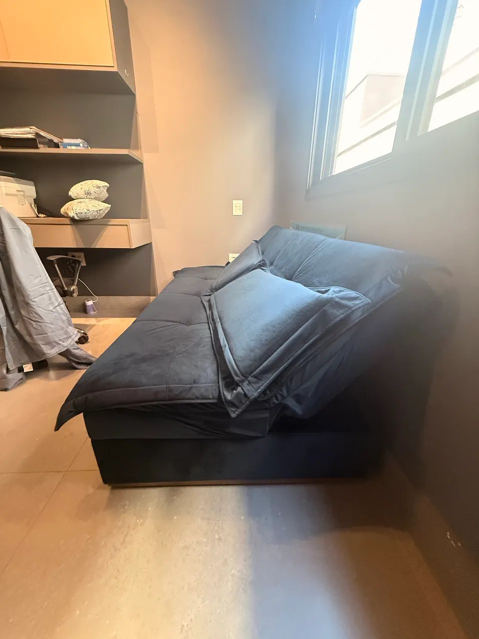 Sofá cama azul marinho  - Foto 2