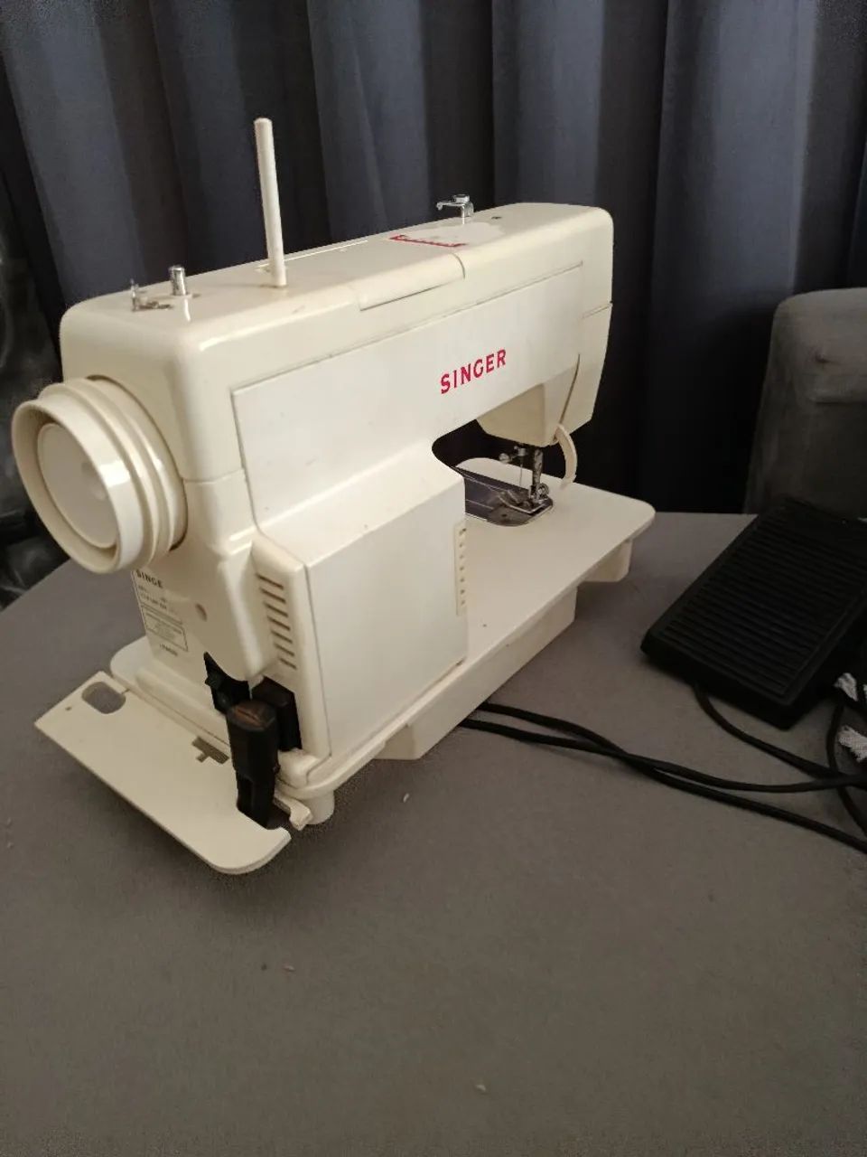 Máquina de costura  - Foto 2