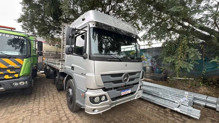 atego 3030 - Foto 2
