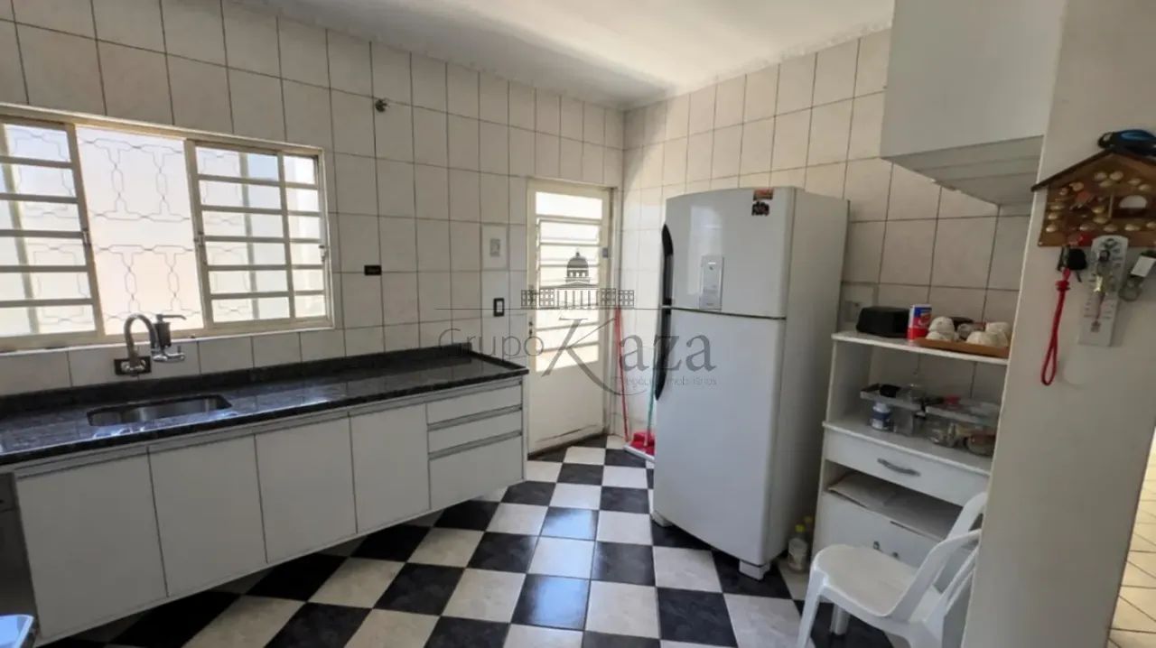 Casa - Parque Industrial - 3 Dormitórios - 207m². - Foto 4