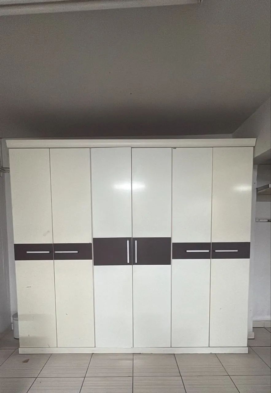 Guarda roupa 6 portas branco 