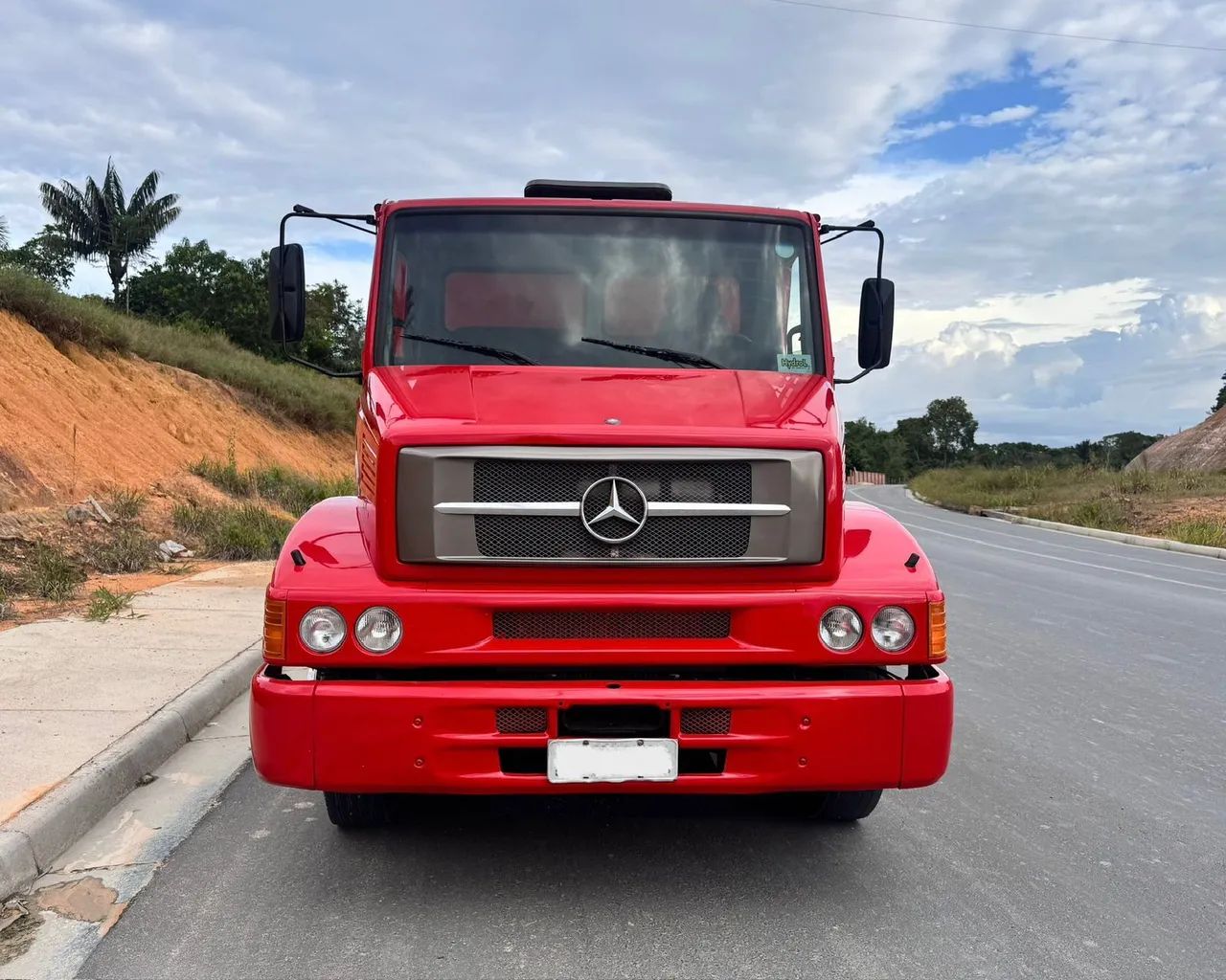 Caçamba L1318 2009 Reduzida  Mercedes-Benz - Foto 2
