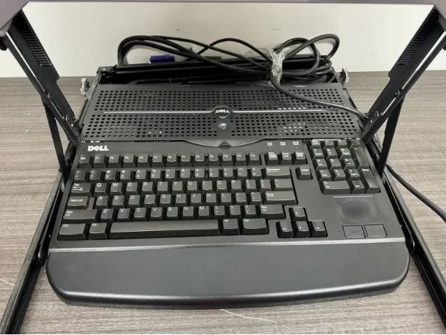 Monitor Rack Dell Cei-17fp01 Cinza 127/220v - Foto 4