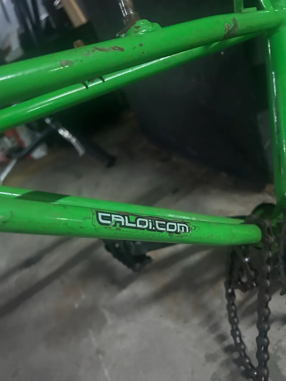 Quadro de bike aro 20 verde com pedal ,sprocket e corrente