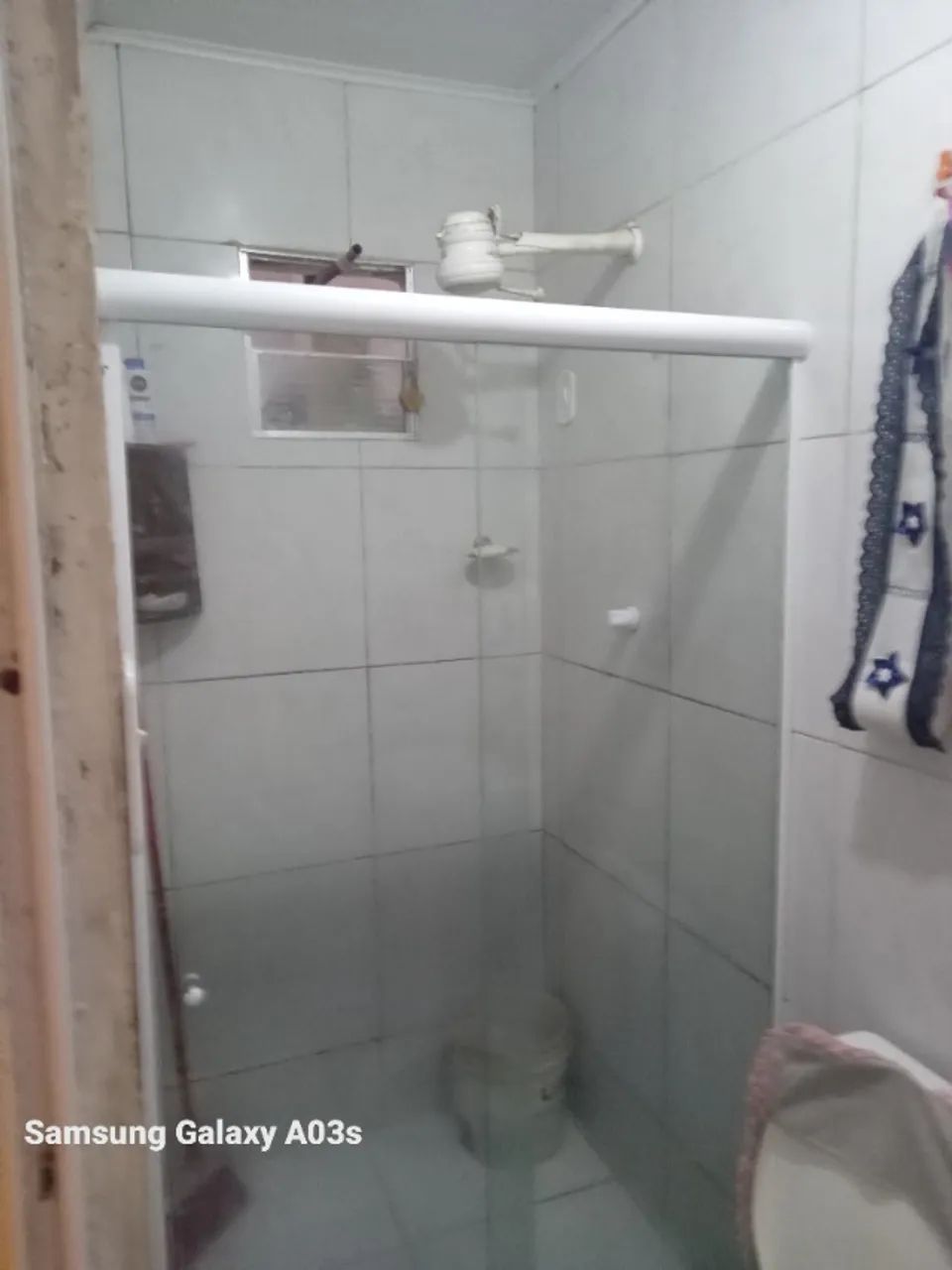 Casa reformada com 3 quartos, 2 salas, cozinha e quintal