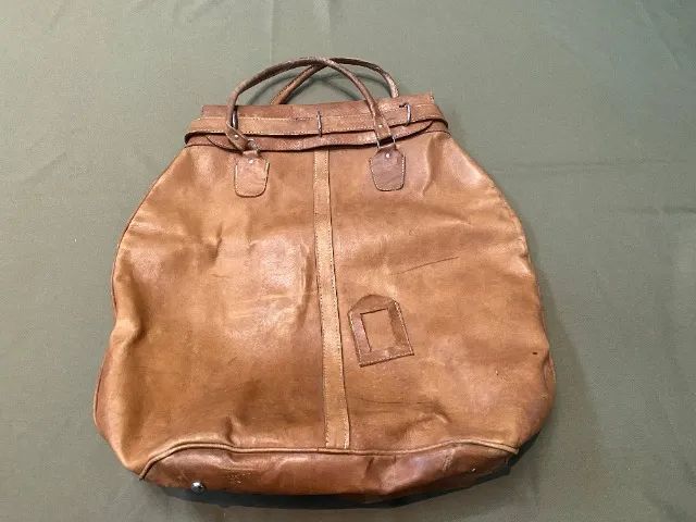 Bolsa de Viagem estilo Malote em Couro (Estado de Zero)
