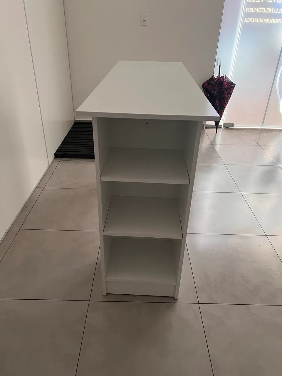 Balcão branco