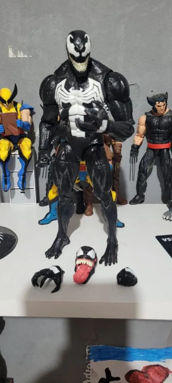 Venom Marvel legends do pack (está sem as asas)