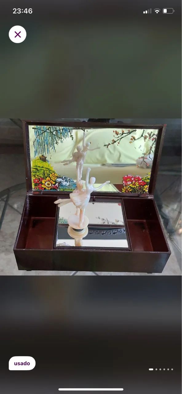 Antiga caixa de música 