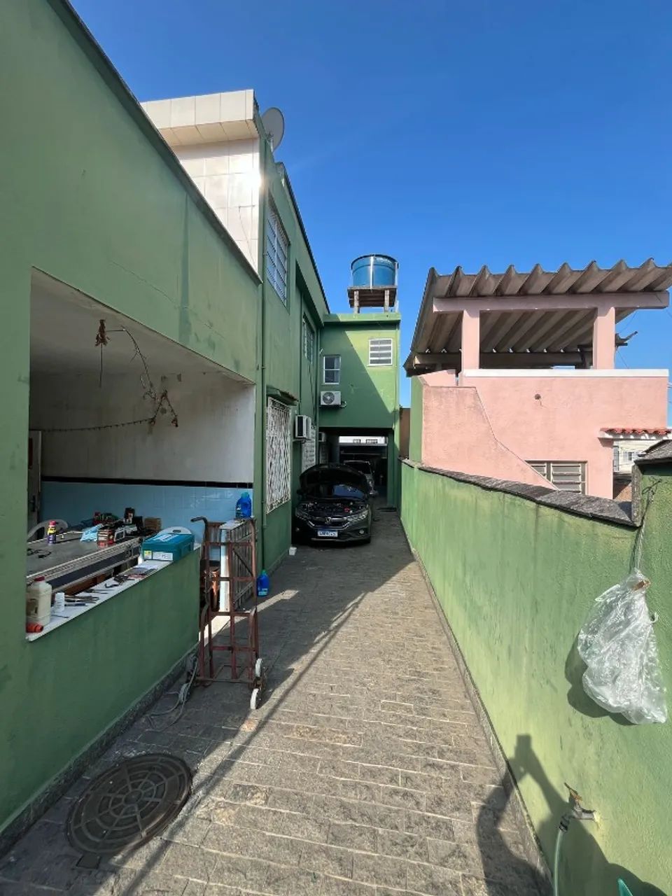 02 Casas com 02 e 03 Quartos Quintal Varanda e Garagem - Foto 3