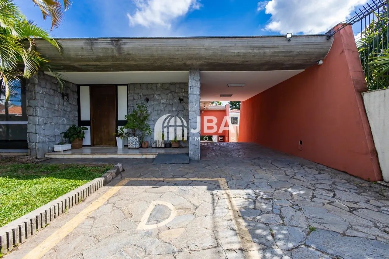 CASA COM QUINTAL, PRÓXIMA AO CENTRO! - Foto 3
