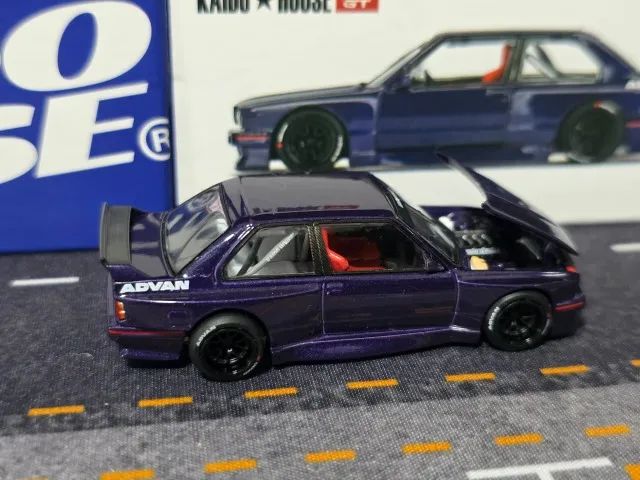BMW M3 - MiniGT Kaido House - Foto 3