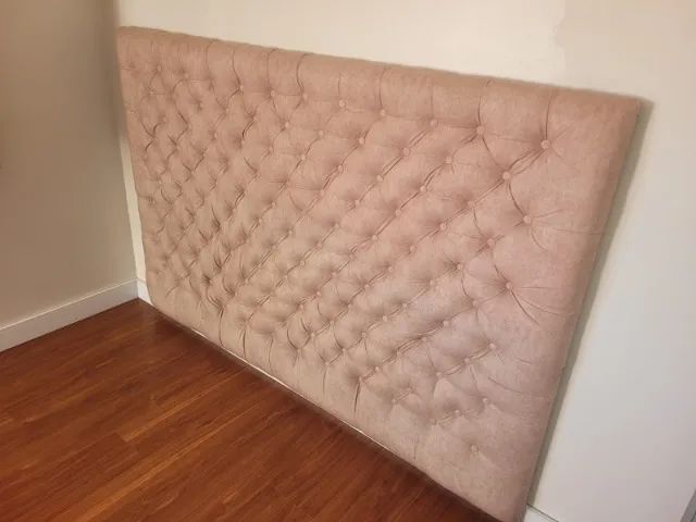cabeceira de cama estofada em estilo capitonê - Foto 2