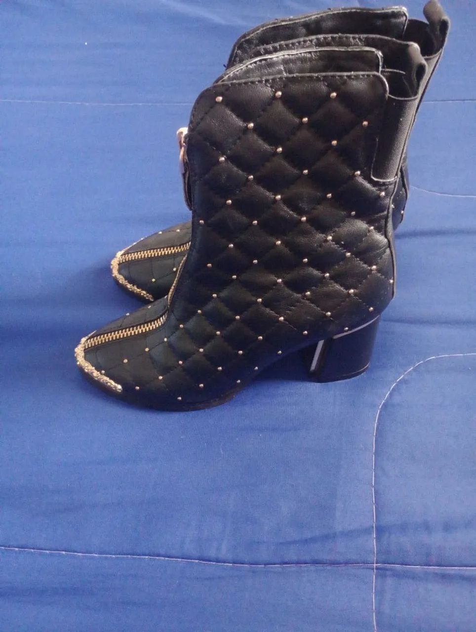 Bota Chanel impecável 