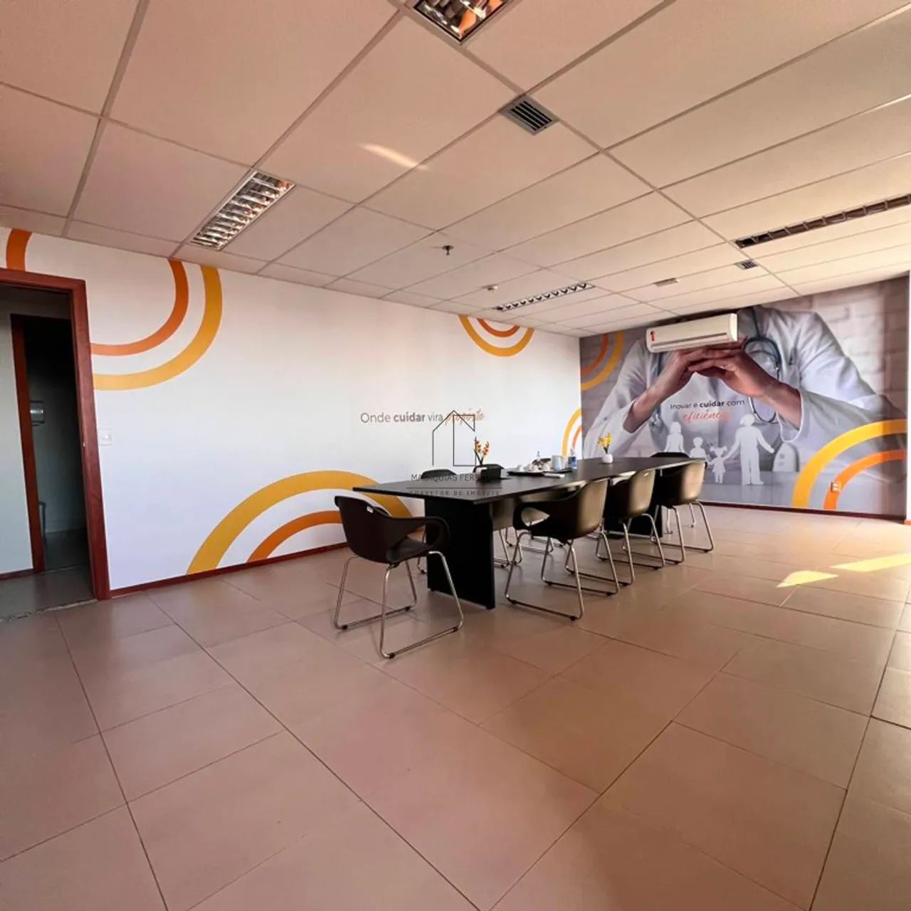 Sala Comercial de 188 m² com 5 Vagas de Garagem - Foto 2