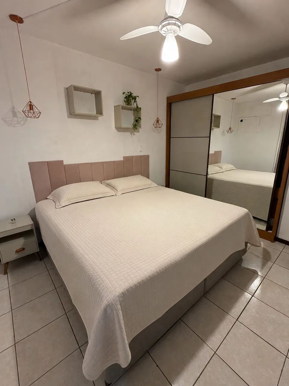 CAMA KING EM EXCELENTE ESTADO
