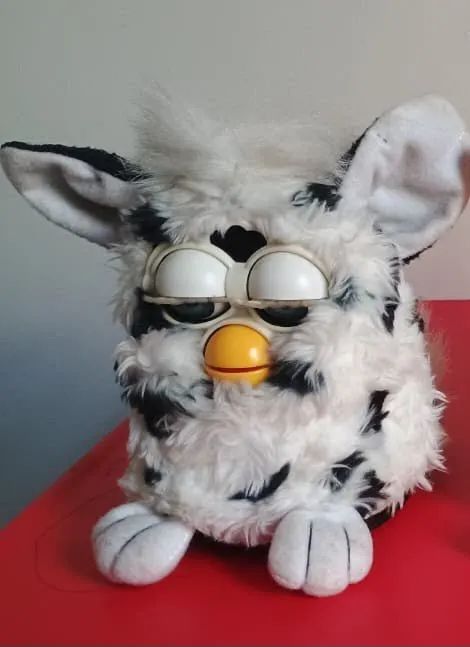 Boneco Furby 