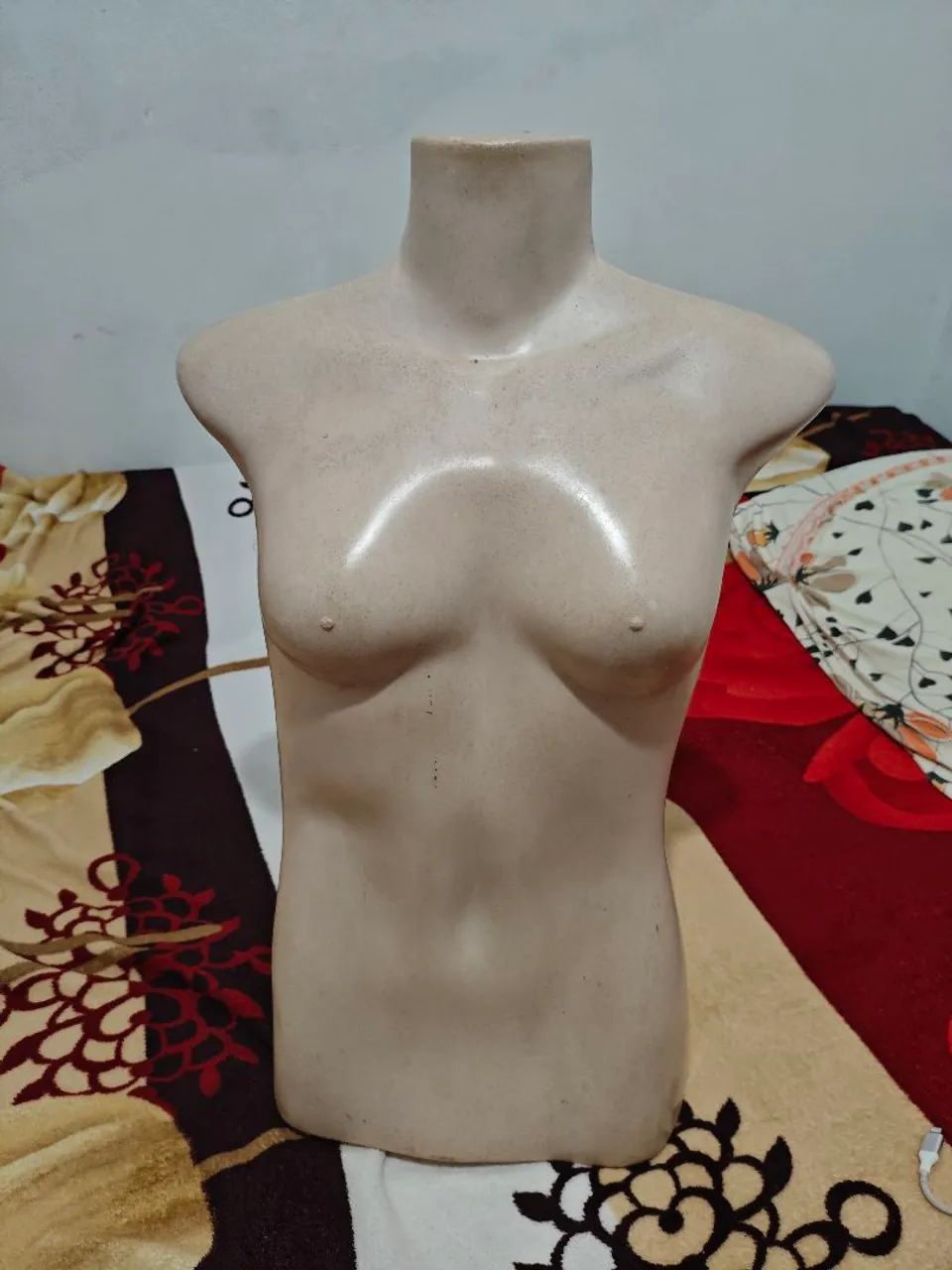 Manequim busto feminino