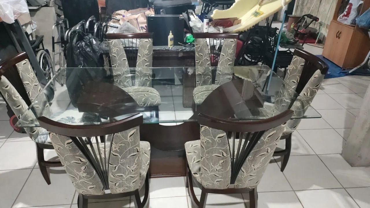 MESA DE JANTAR DE VIDRO COM 6 CADEIRAS - Foto 2