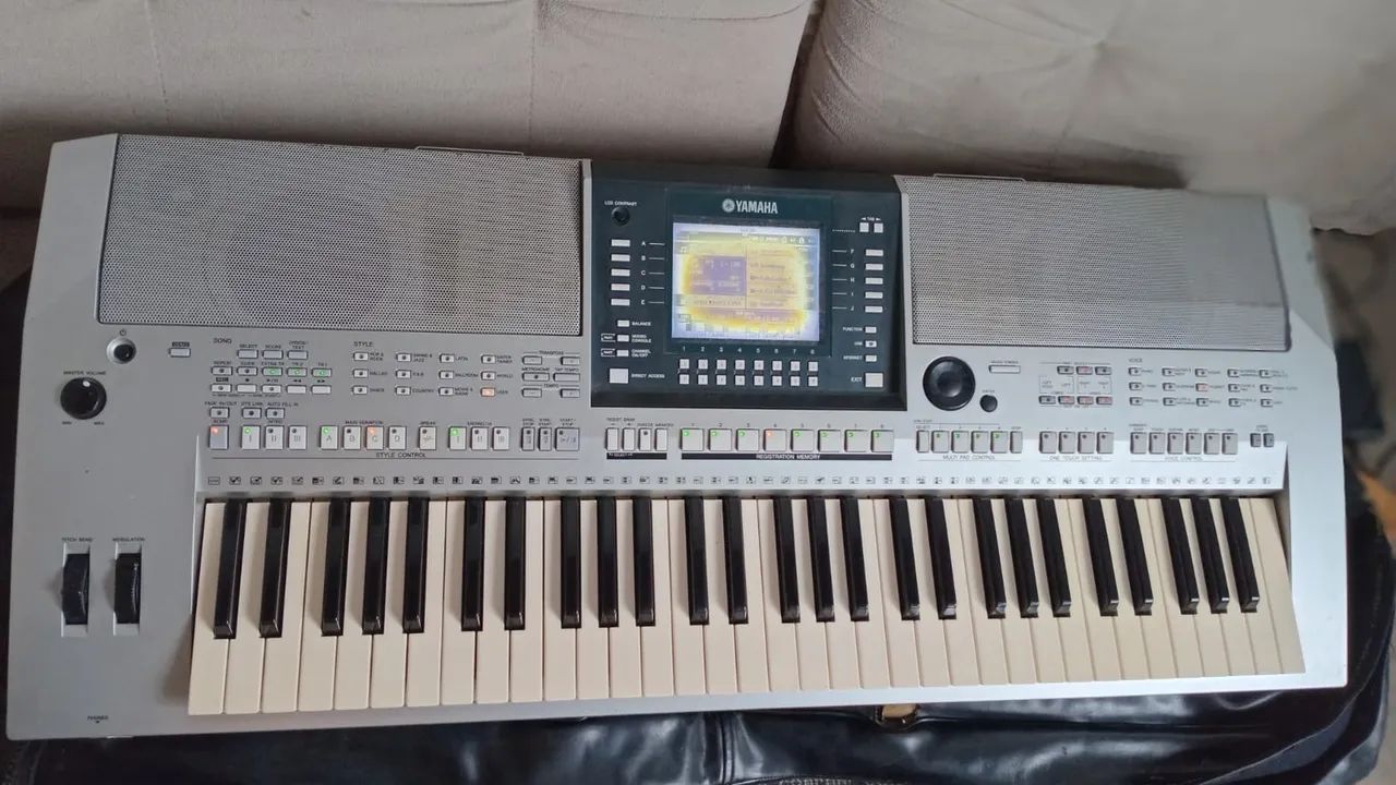Teclado Yamaha psr-s 710