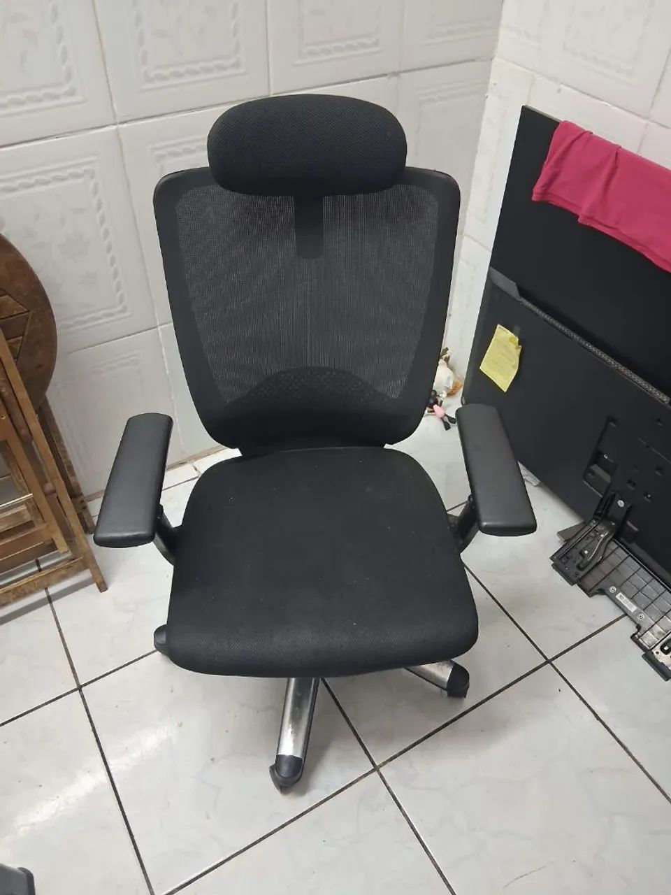Cadeira de escritório bom estado - Foto 3