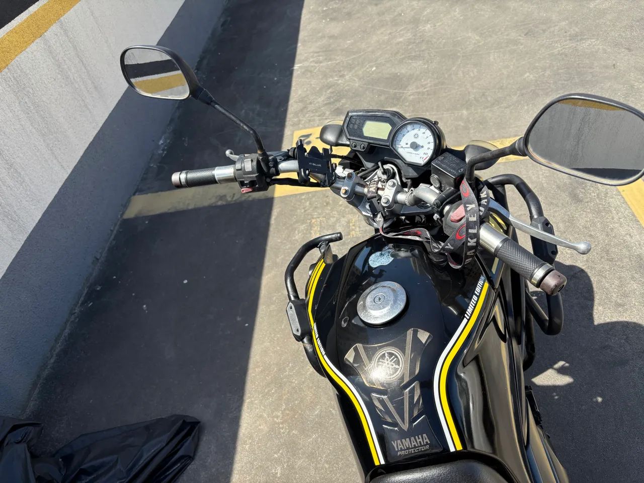 FAZER 250 YS Edição limitada  - Foto 4