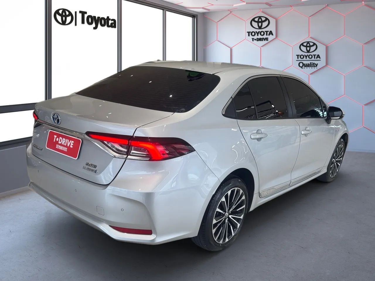 Toyota Corolla Altis Prem. Hybrid 1.8 Flex AUT, foto 4 de 16