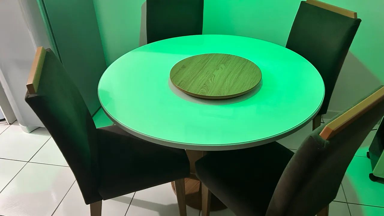 Mesa com 4 cadeiras e centro giratório  - Foto 5