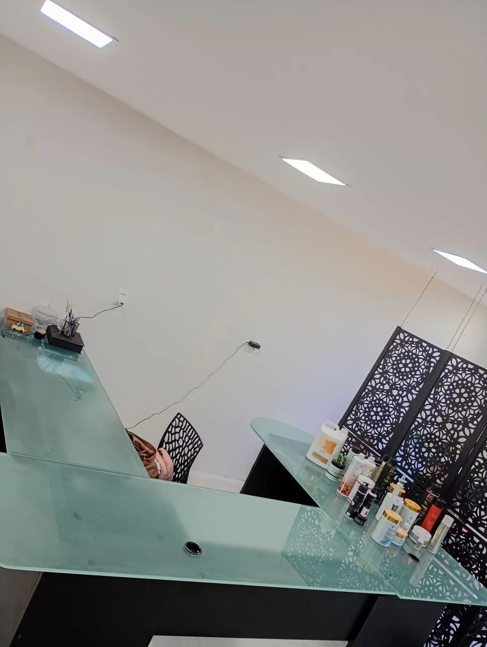 Mesa grande para escritório em U