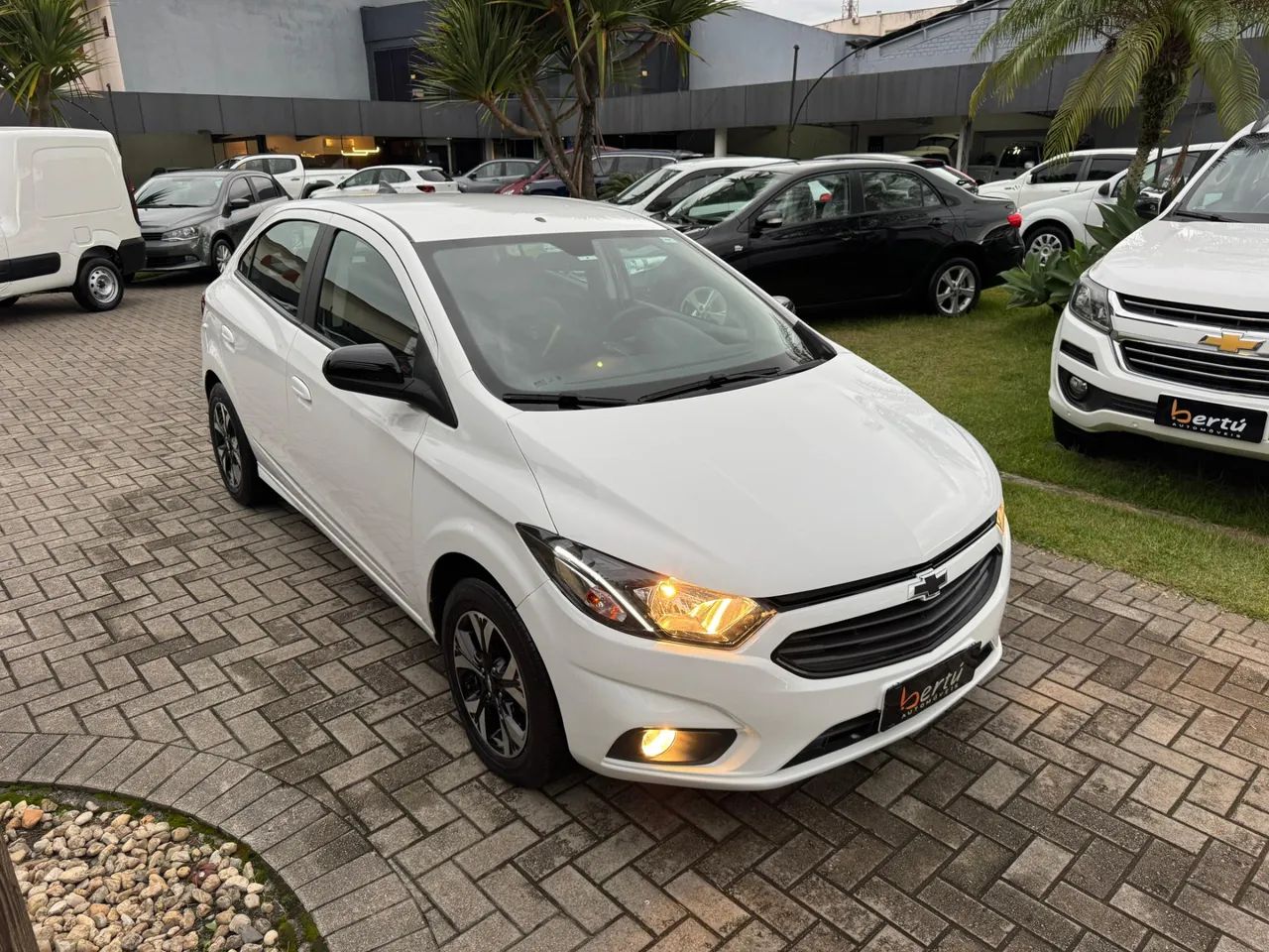 Chevrolet Joy Hatch 1.0 8V Flex 5P MEC 2021 - Foto 2