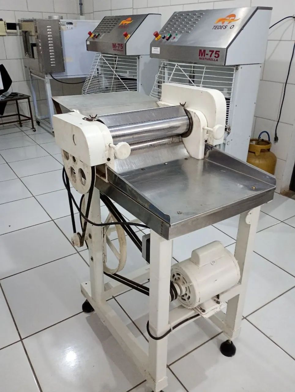 Cilindro laminador massa de pastel rolo inox 40 cm - Foto 2