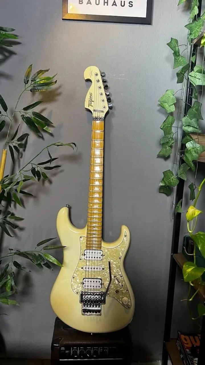 Guitarra Tagima E2 