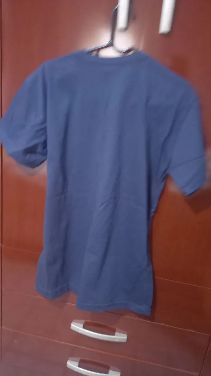 Camiseta azul marinho nova. Tamanho P - Foto 3