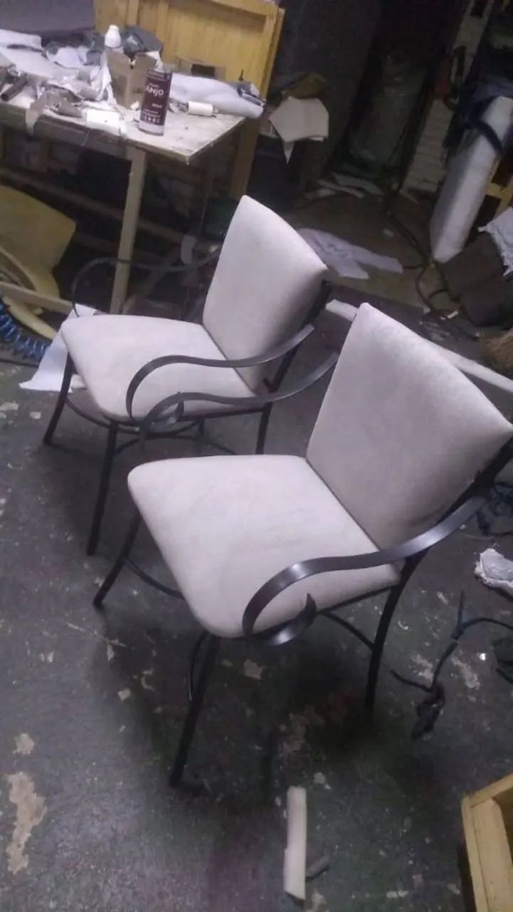 Vaga de tapeceiro com experiência 