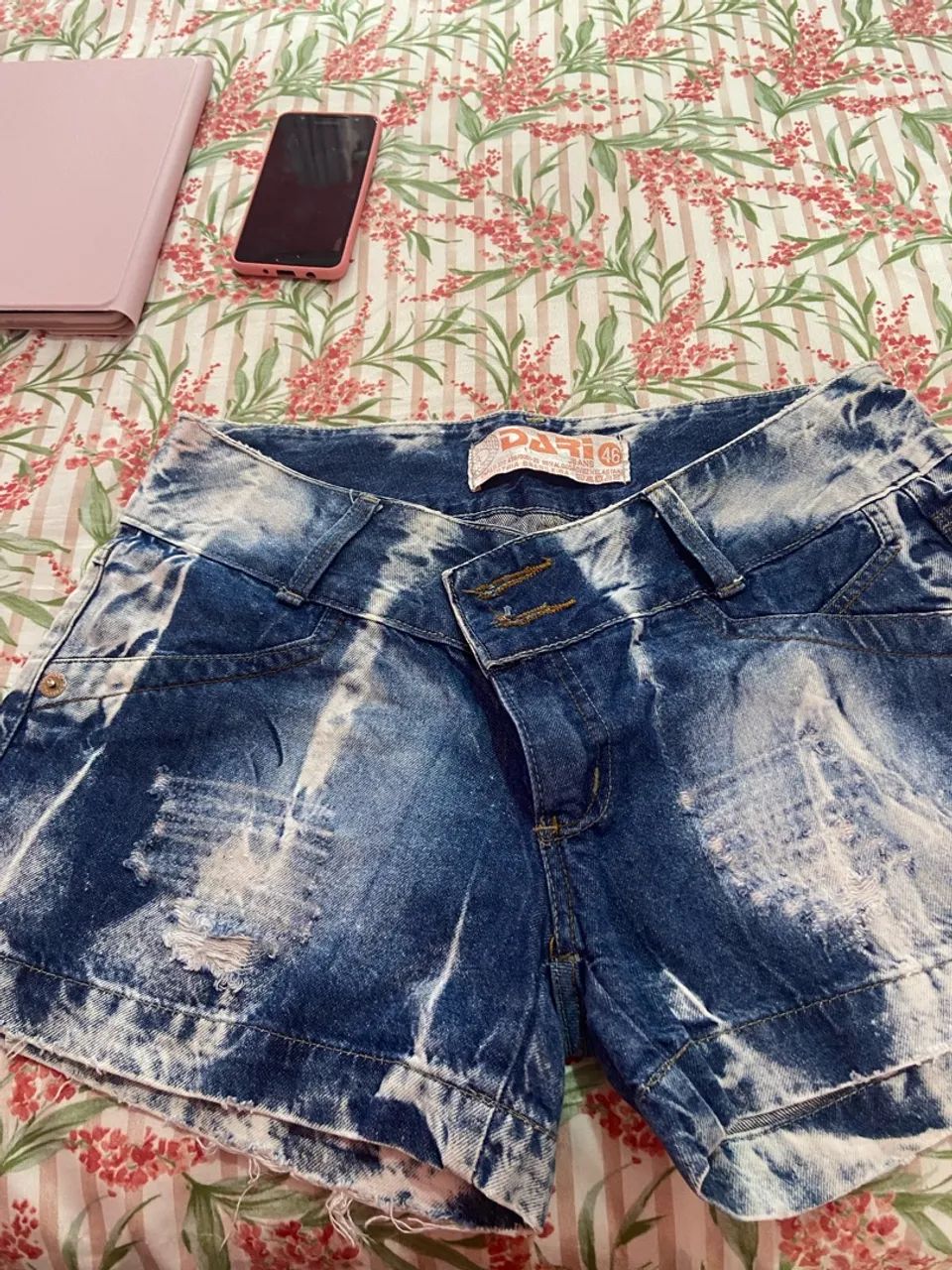 Short jeans