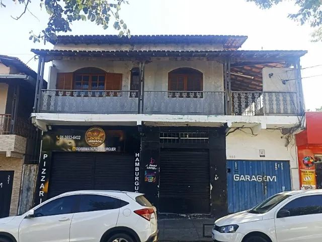 OPORTUNIDADE NO SERRA VERDE: Casa + 2 Lojas Alugadas + 7 Barracões