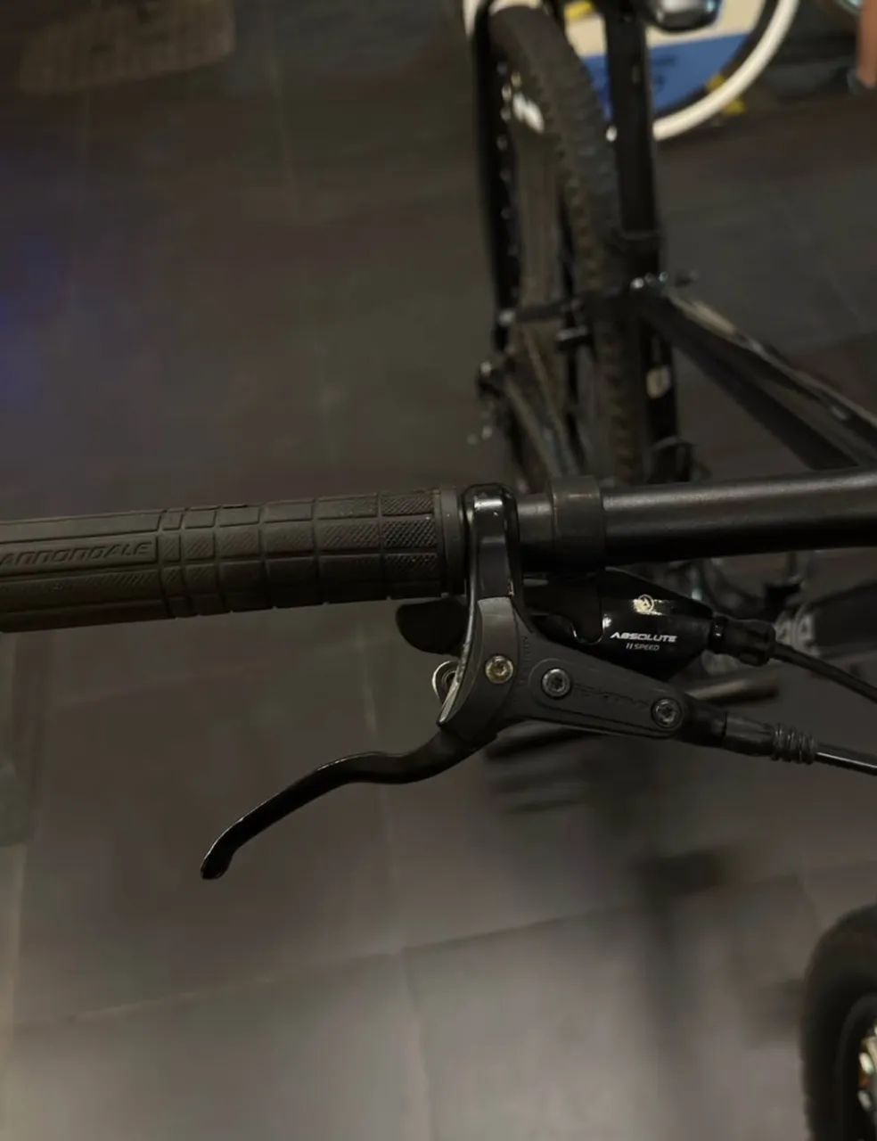 Bicicleta CANNONDALE TRAIL 6 - Foto 3