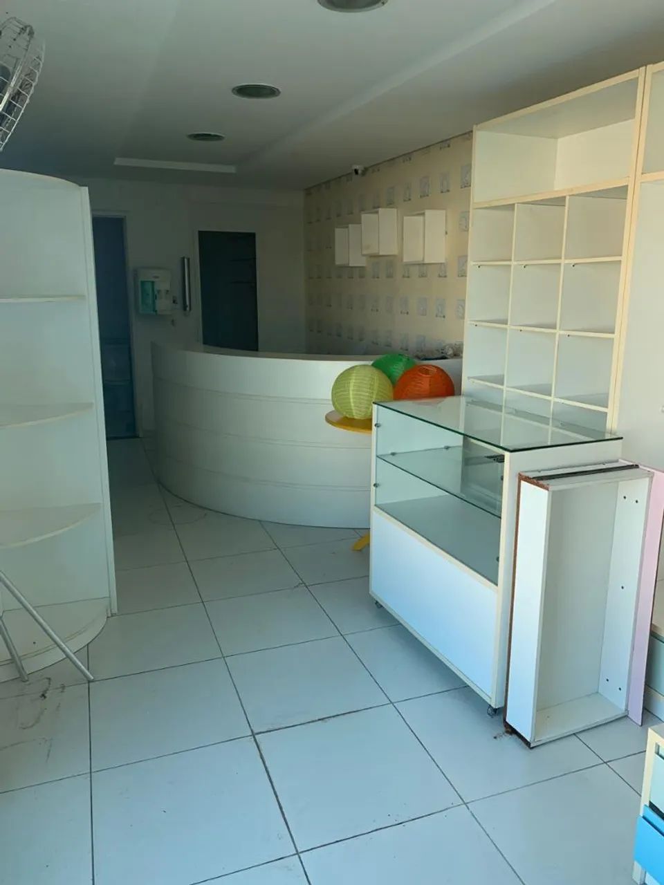 Aluga-se ponto comercial/toda mobiliado - Foto 4