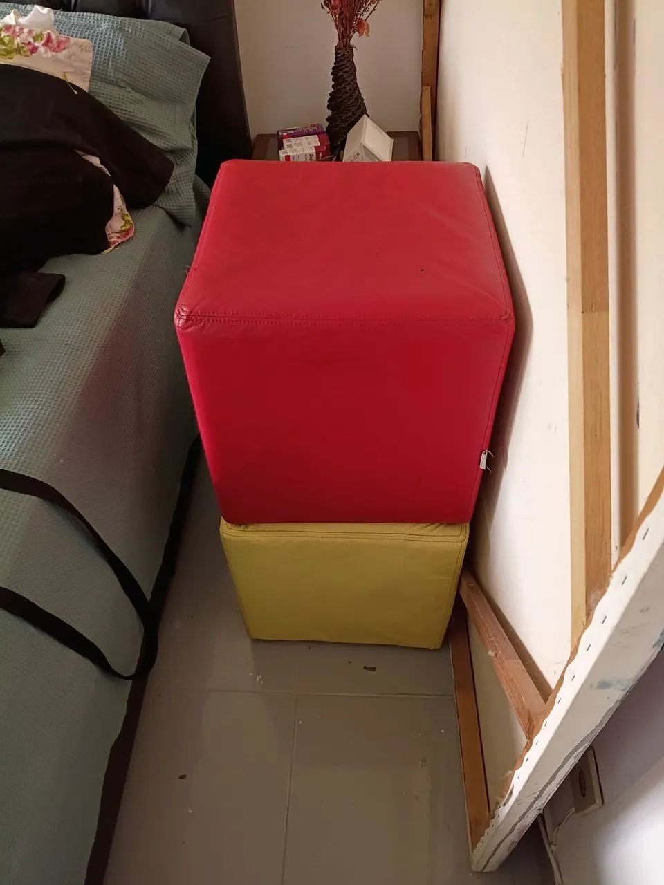 Dois Puff Tok Stok Amarelo e Vermelho - Foto 2