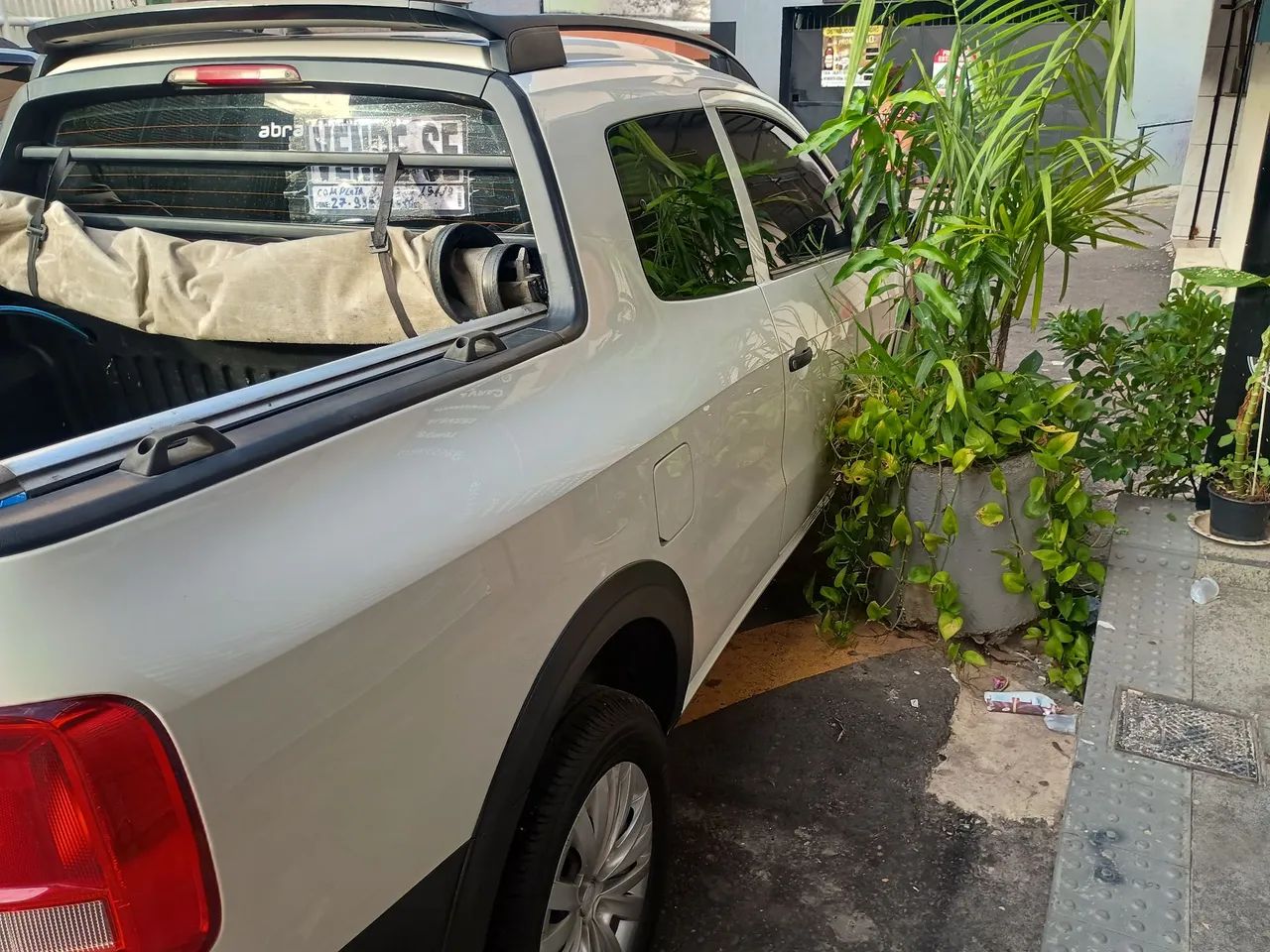 Volkswagen Saveiro Robust 1.6 Total Flex 8V CD 2019 - Foto 2
