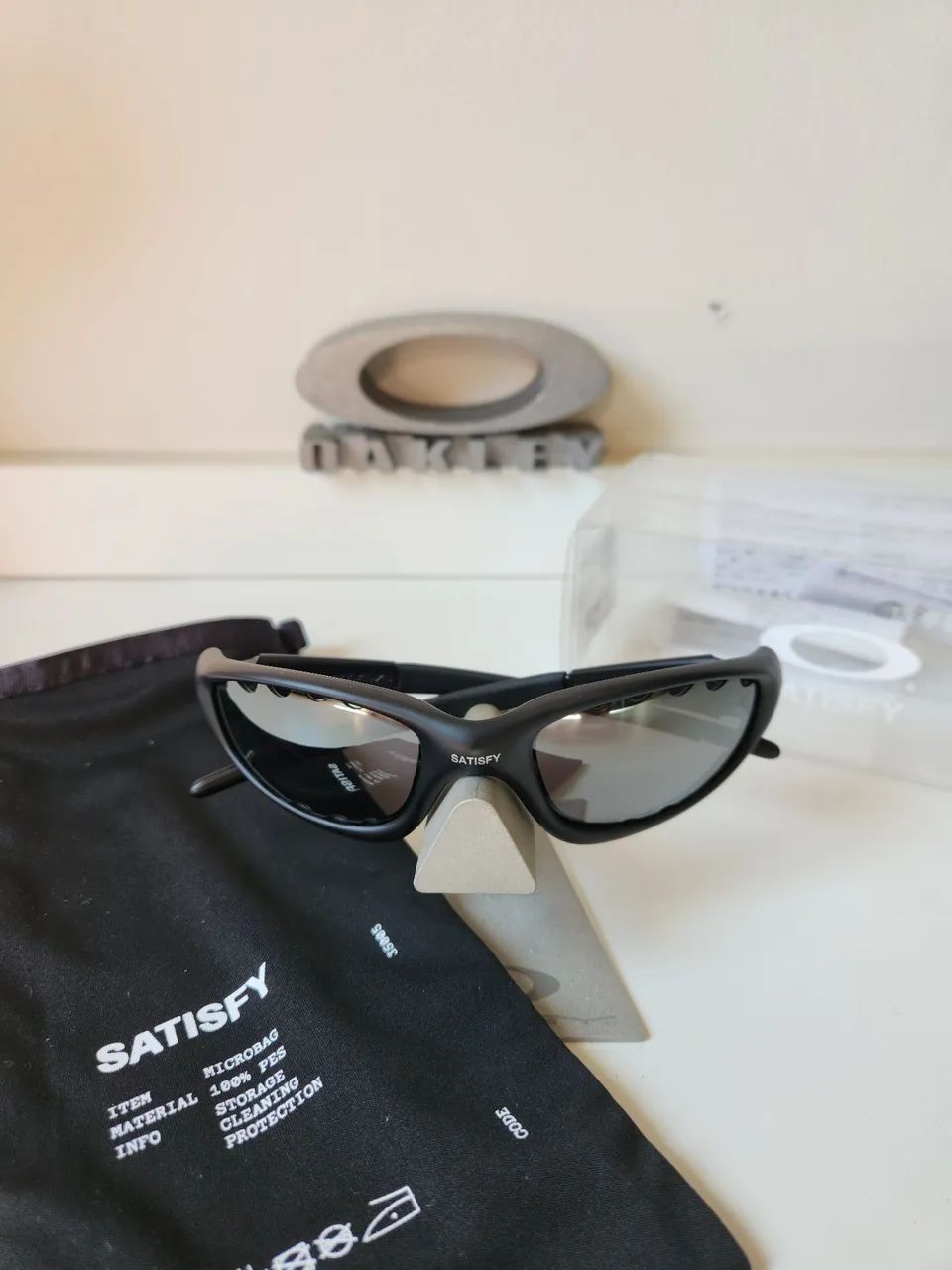 Oakley x Satisfy Straight Jacket 99 - Acessórios - Mirandópolis