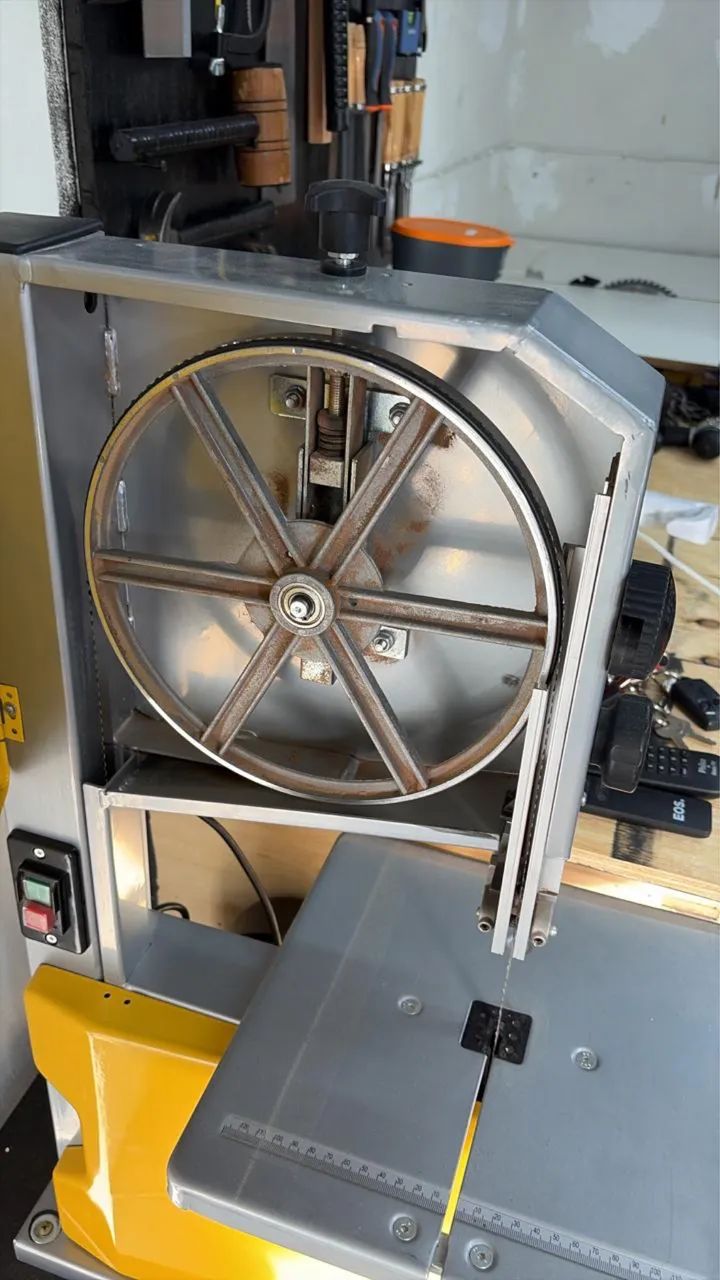 Serra Fita De Bancada Para Madeira 10 Pol 302 X 304 Mm 500w - Foto 3