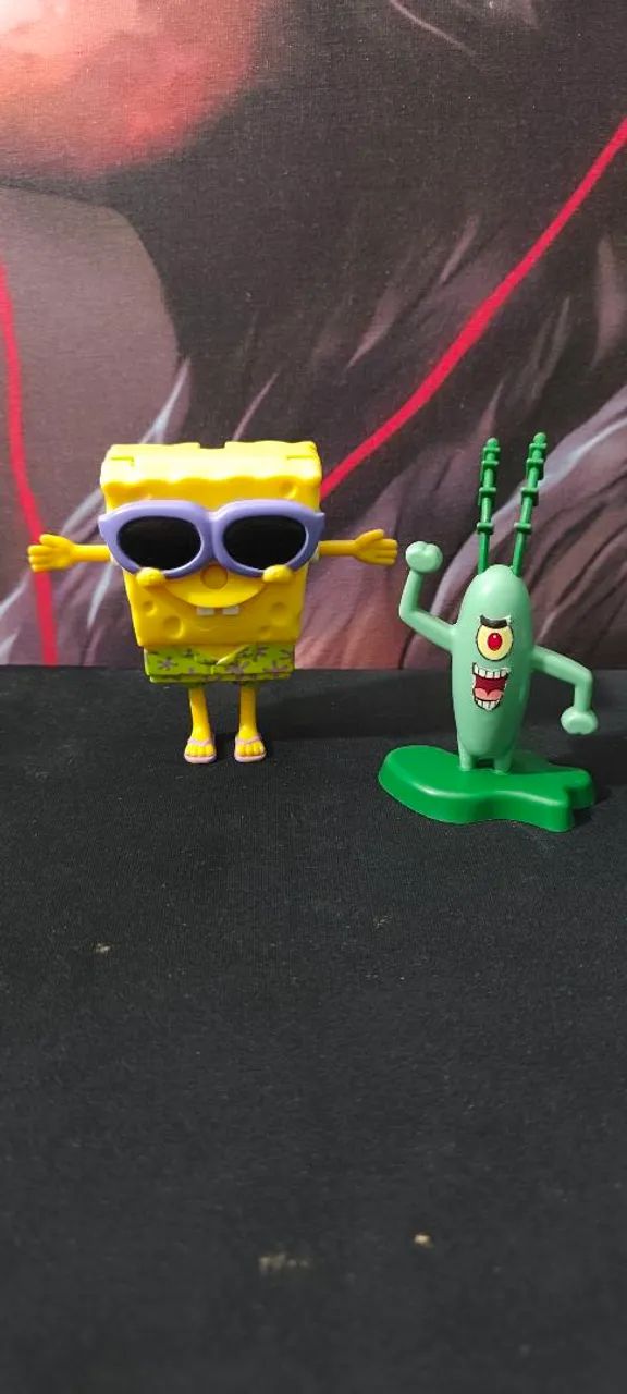 Miniatura do Bob Esponja com brinde do Plankton - 10 cm