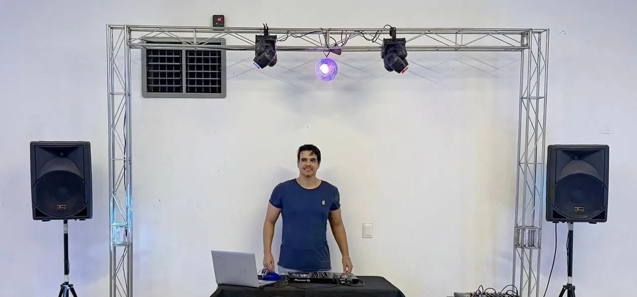 DJ open